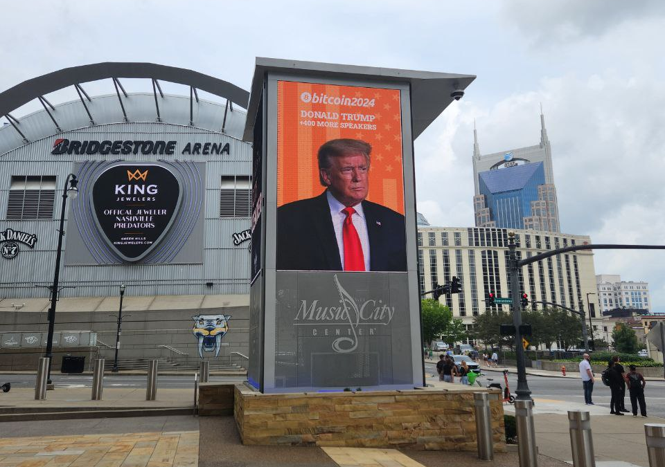 Bitcoin 2024大会首日:特朗普元素遍布会场,牛市气氛浓厚缩略图 Bitcoin 2024大会首日:特朗普元素遍布会场,牛市气氛浓厚缩略图