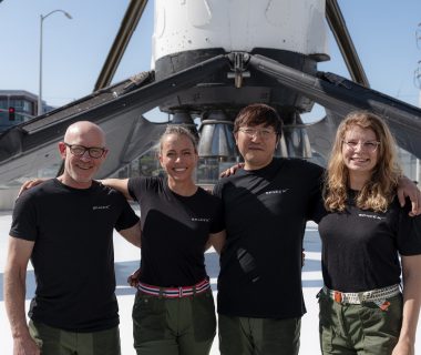 SpaceX公布首个载人极地太空飞行任务，参与者包括F2pool创始人王纯（Wang Chun）等缩略图
